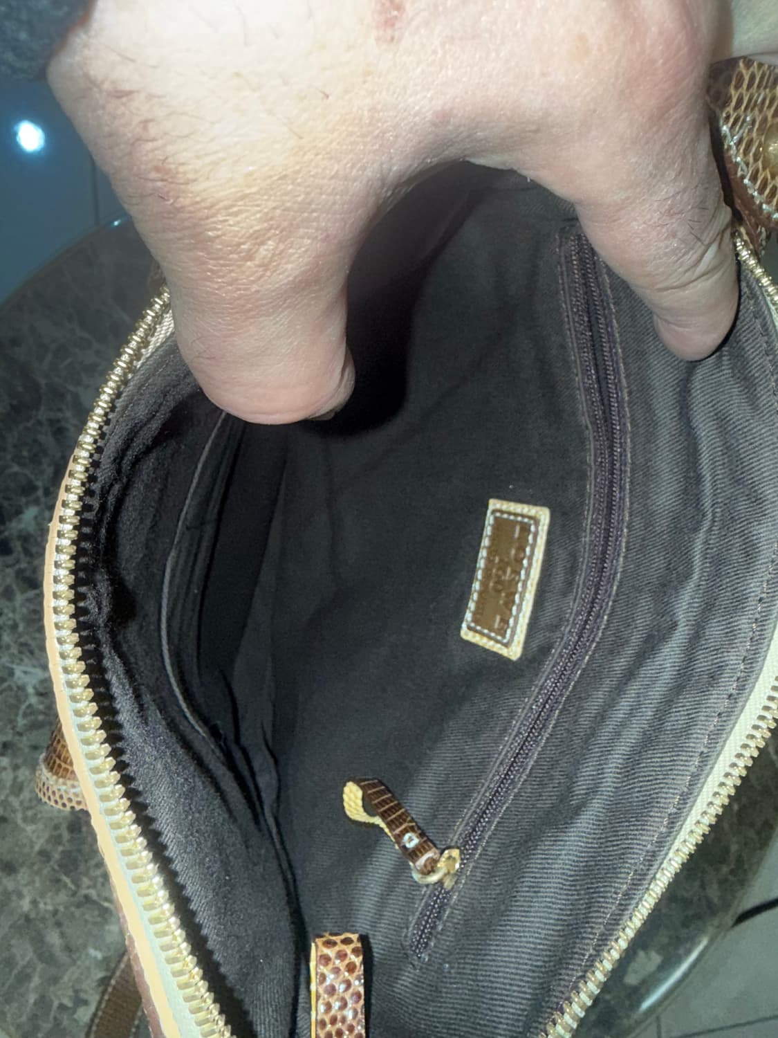 정품 로에베 160주년기념 판 배지 크로스백 팝니다 상품이미지7