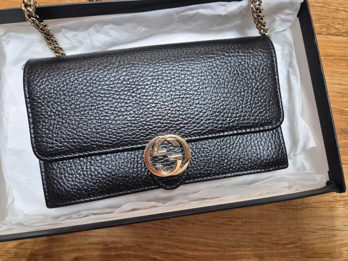 구찌 인터로킹 체인 크로스백 상품이미지2