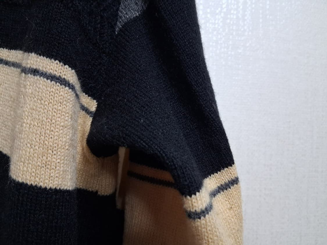 일본구제 먼싱웨어 남성 울니트 가오리루즈핏 남성M 98 레트로핏
원산지  상품이미지4