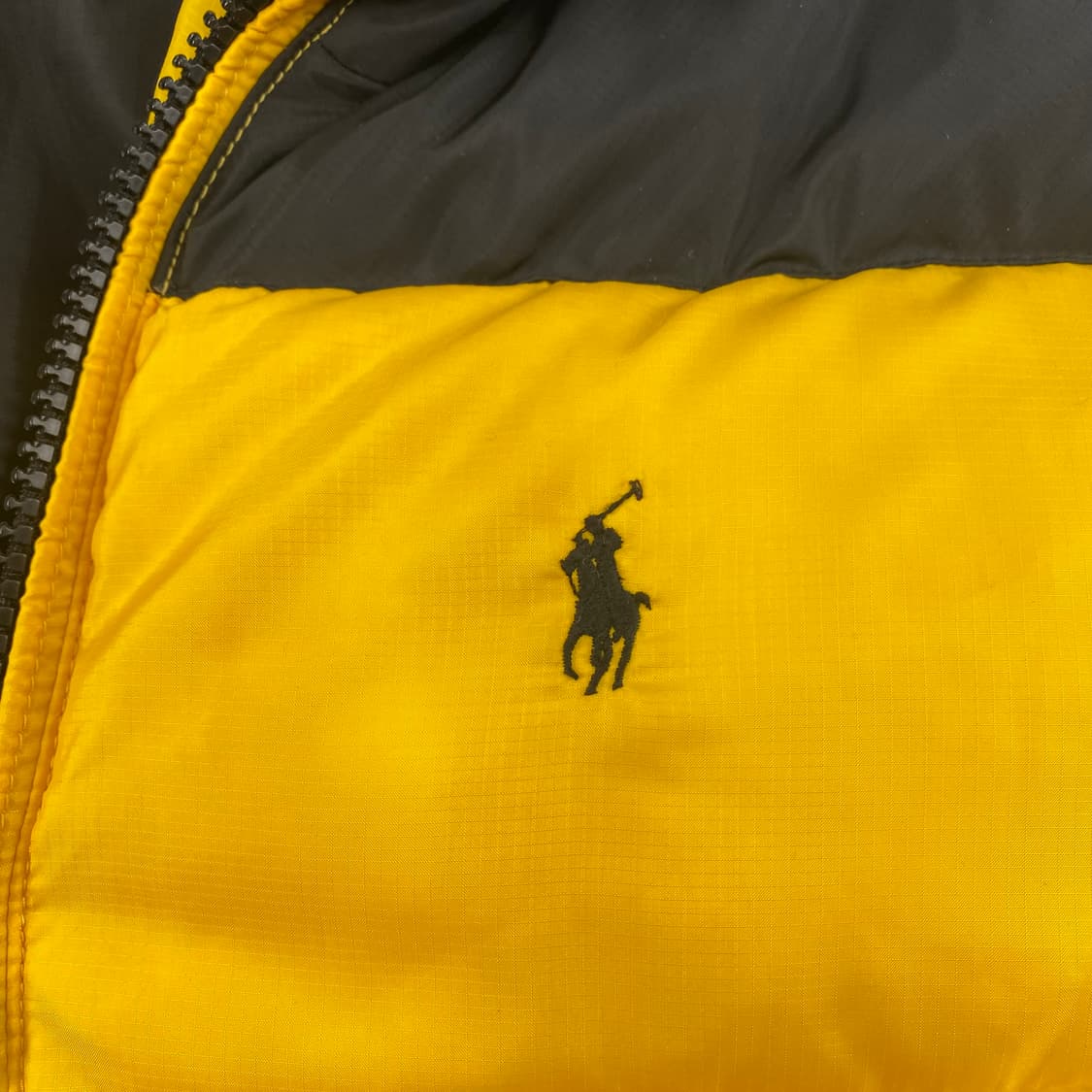 폴로 사이드라인 옐로우 배색 푸퍼 다운 숏 패딩 (105) 상품이미지3