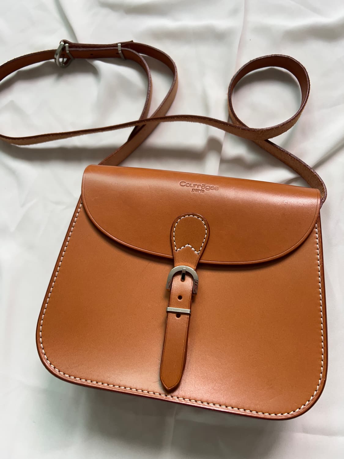 Courreges 꾸레쥬 가죽 크로스백 카라멜 상품이미지2