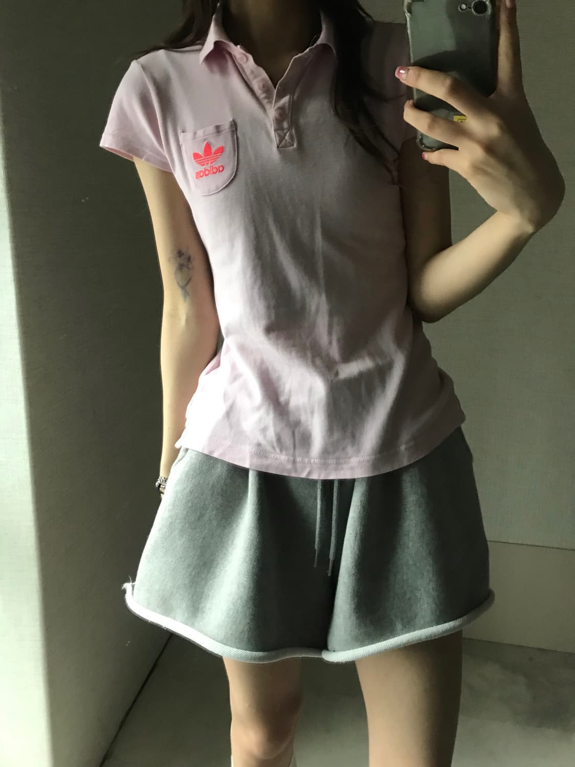 아디다스 베이비핑크 포켓 반팔티셔츠 상품이미지1