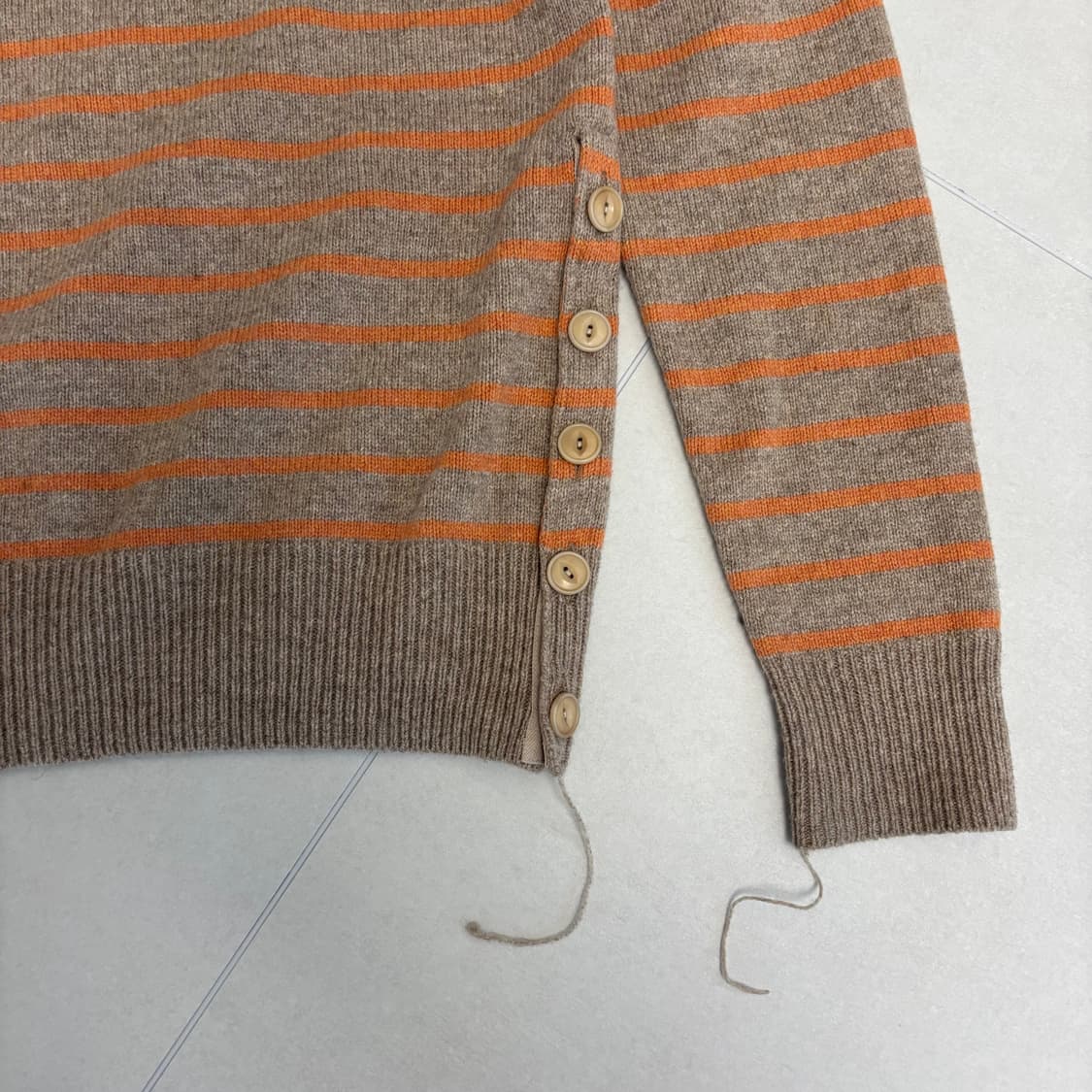 마수 버튼 니트 상품이미지4