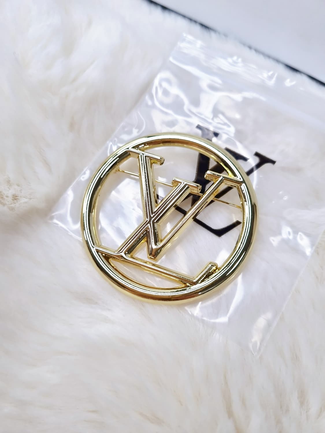 빈티지 원형 루이비통 골드 브로치 상품이미지2