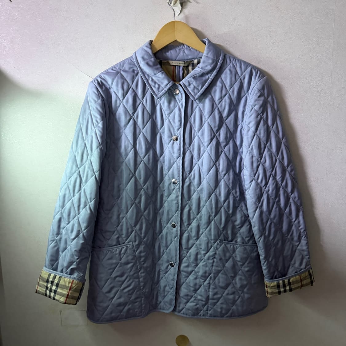 버버리 노바체크 퀄팅 점퍼 스카이블루 M (여성 77-88정도) 상품이미지10