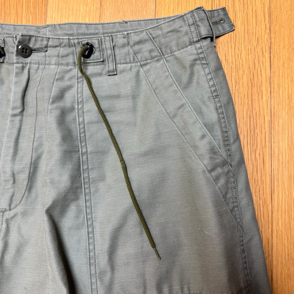 니들스 백사틴 벌룬 베이커팬츠 상품이미지3