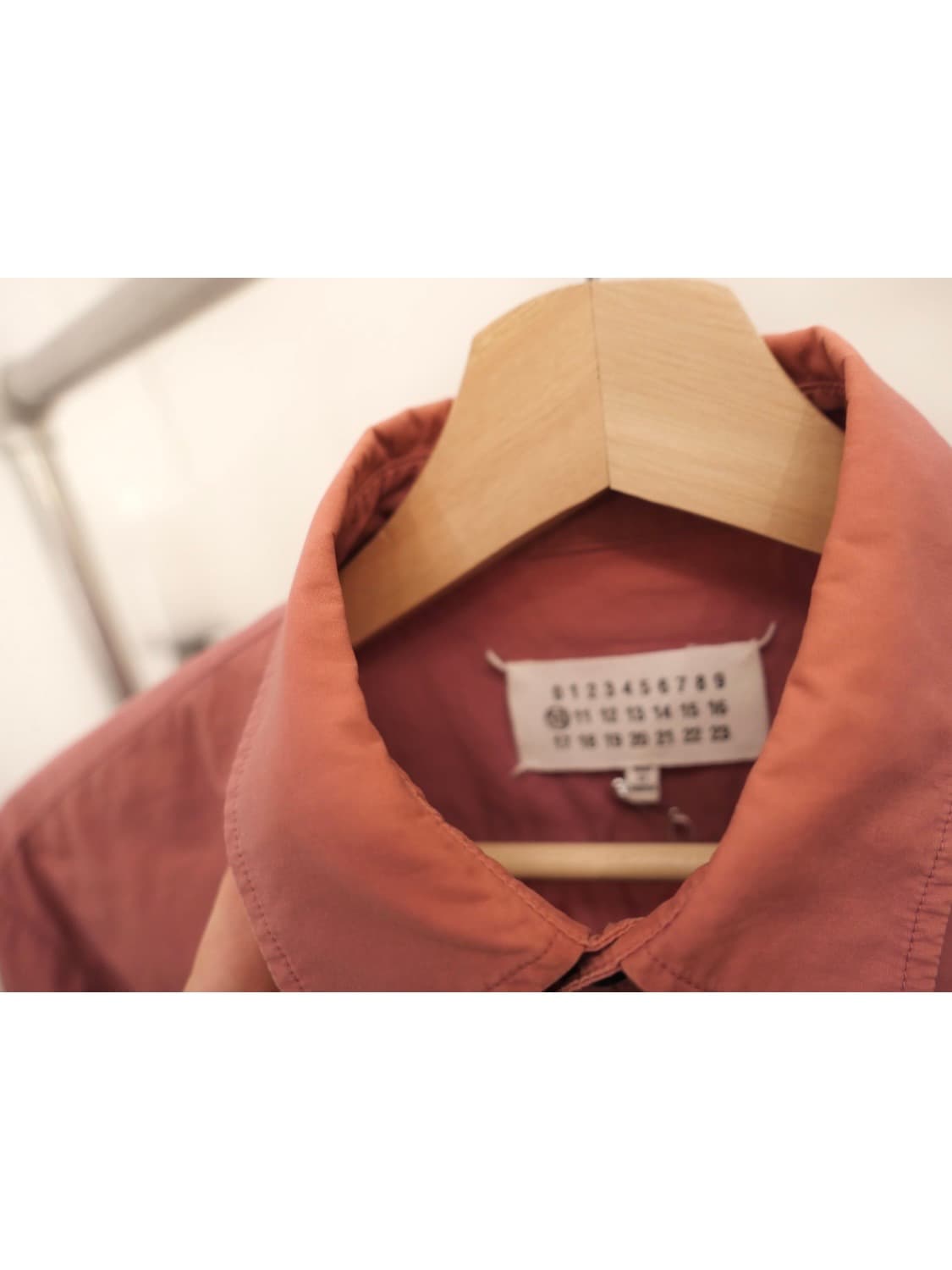 마르지엘라 백 스티치 셔츠 상품이미지3