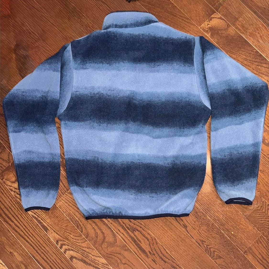 15FW 파타고니아 클래식 신칠라 스냅-티 플리스 풀오버 블루 그라데이션 상품이미지4