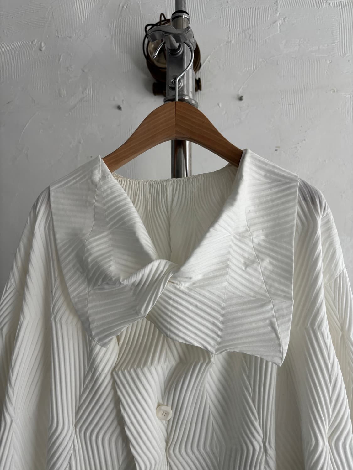 Issey Miyake 이세이미야케 화이트 빅카라 자켓 상품이미지4