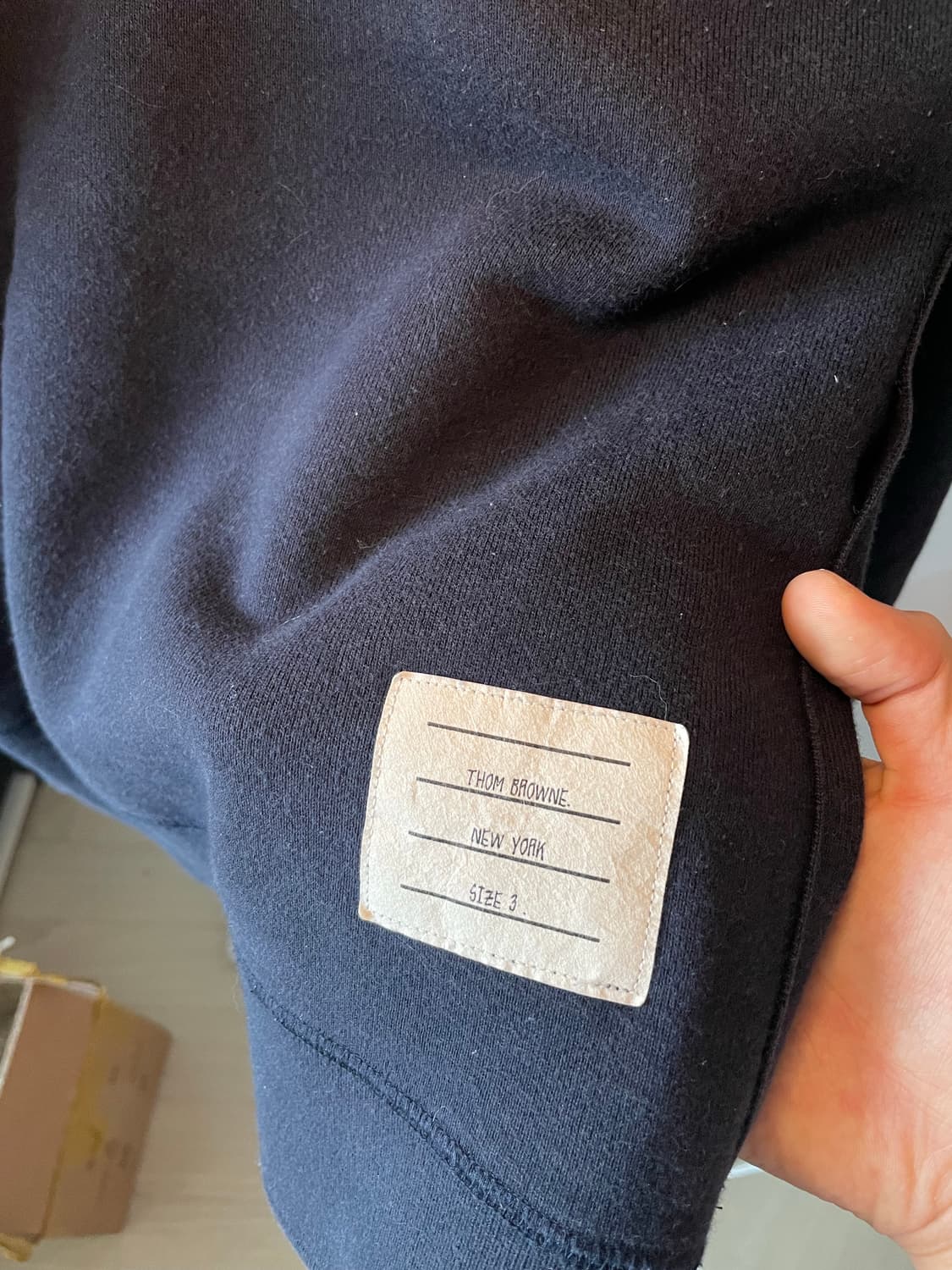 톰브라운 맨투맨 티셔츠 네이비 3 상품이미지2