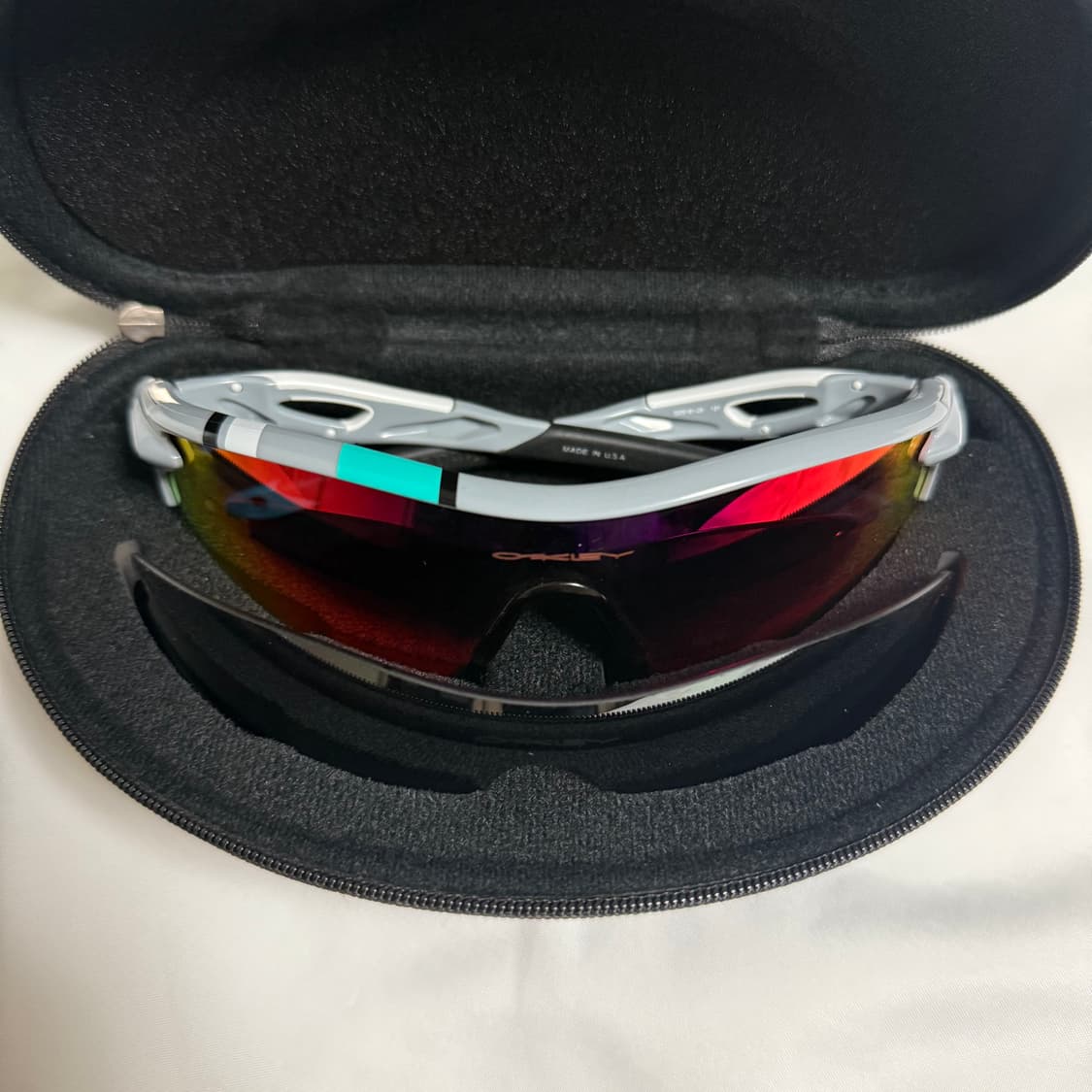 오클리 30주년 한정판 레이다락 회색 판매합니다. 상품이미지2