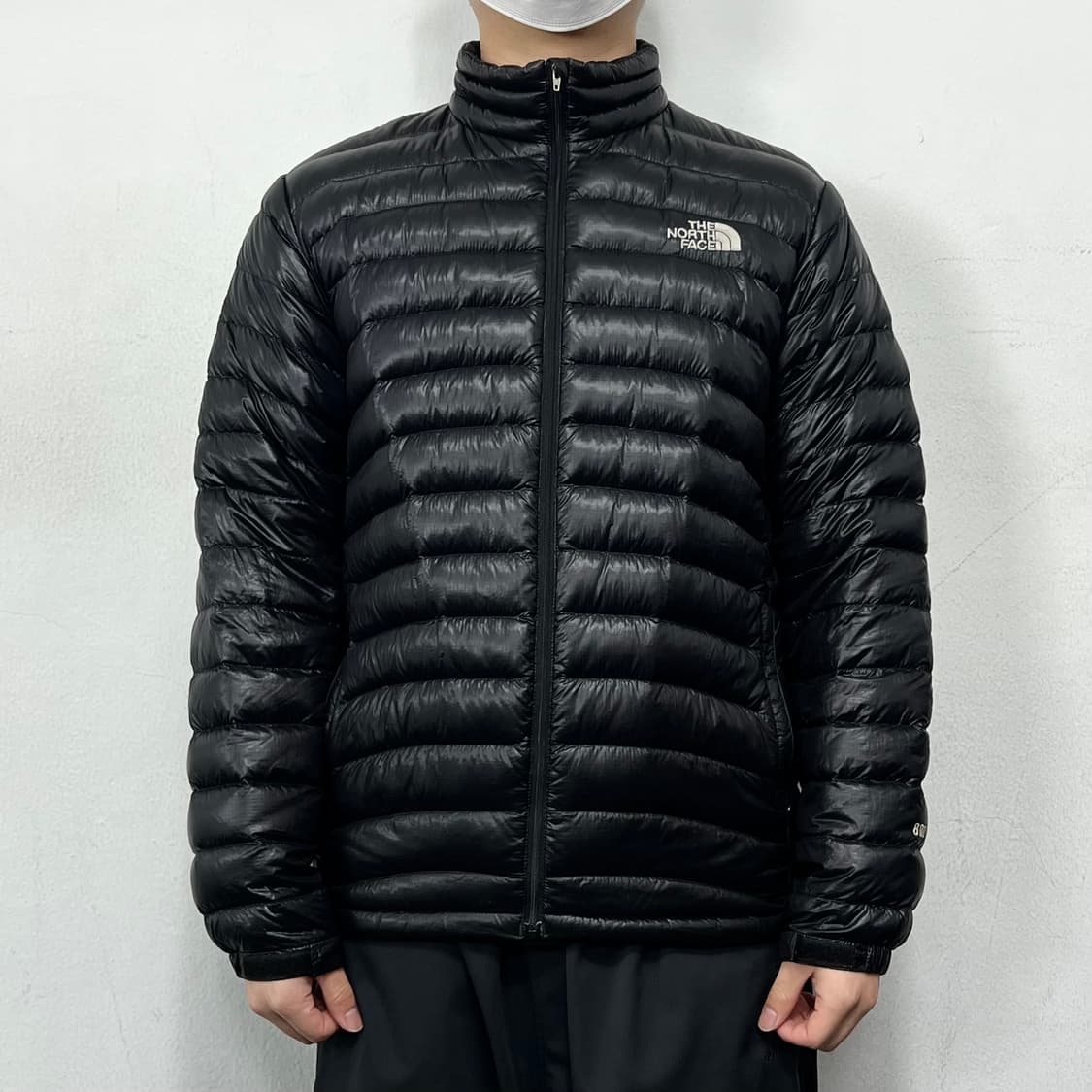 노스페이스 써밋 시리즈 경량 다운 자켓 유광 블랙 상품이미지2