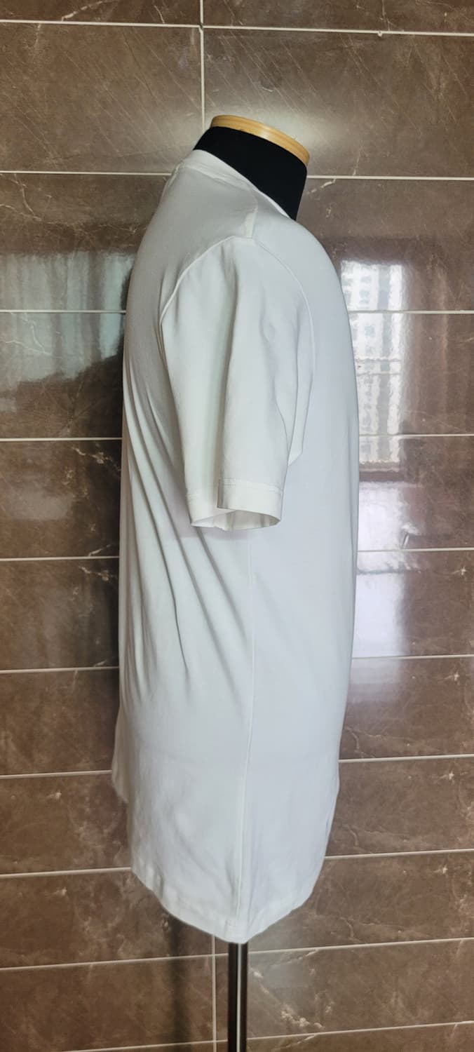 👔남성95사이즈👔캘빈클라인진스 화이트 슬림핏 반팔티 상품이미지2