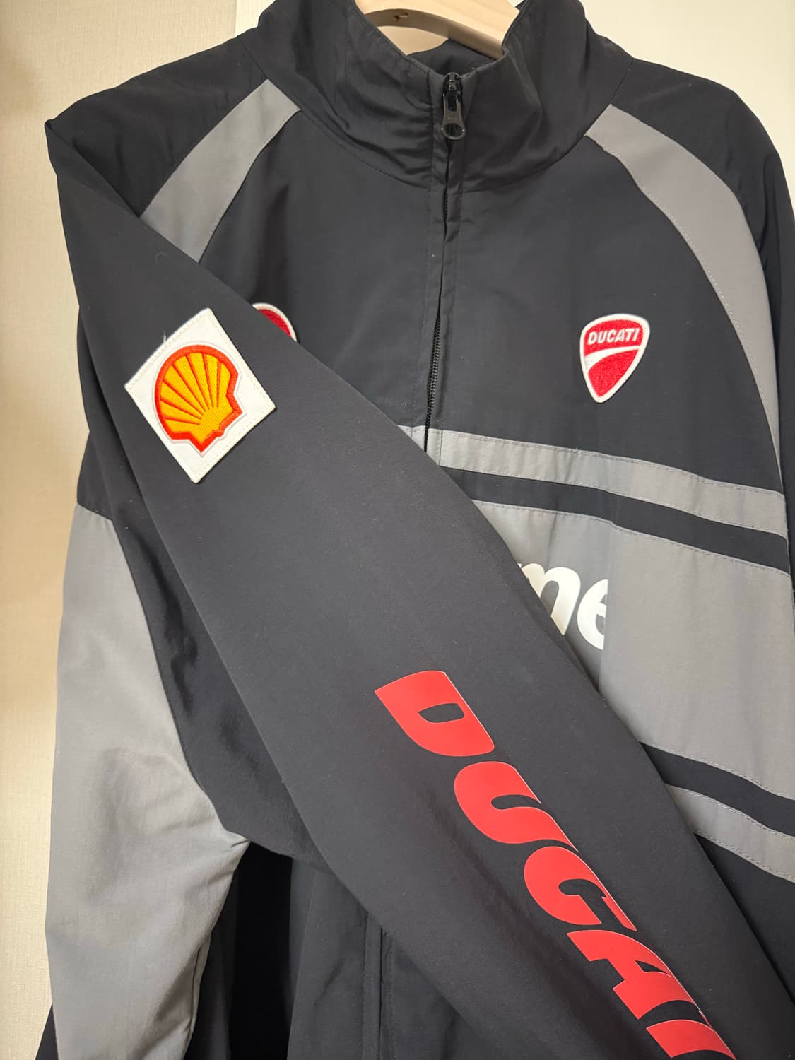 슈프림 24ss Supreme x Ducati 트랙 자켓 블랙 L 상품이미지3
