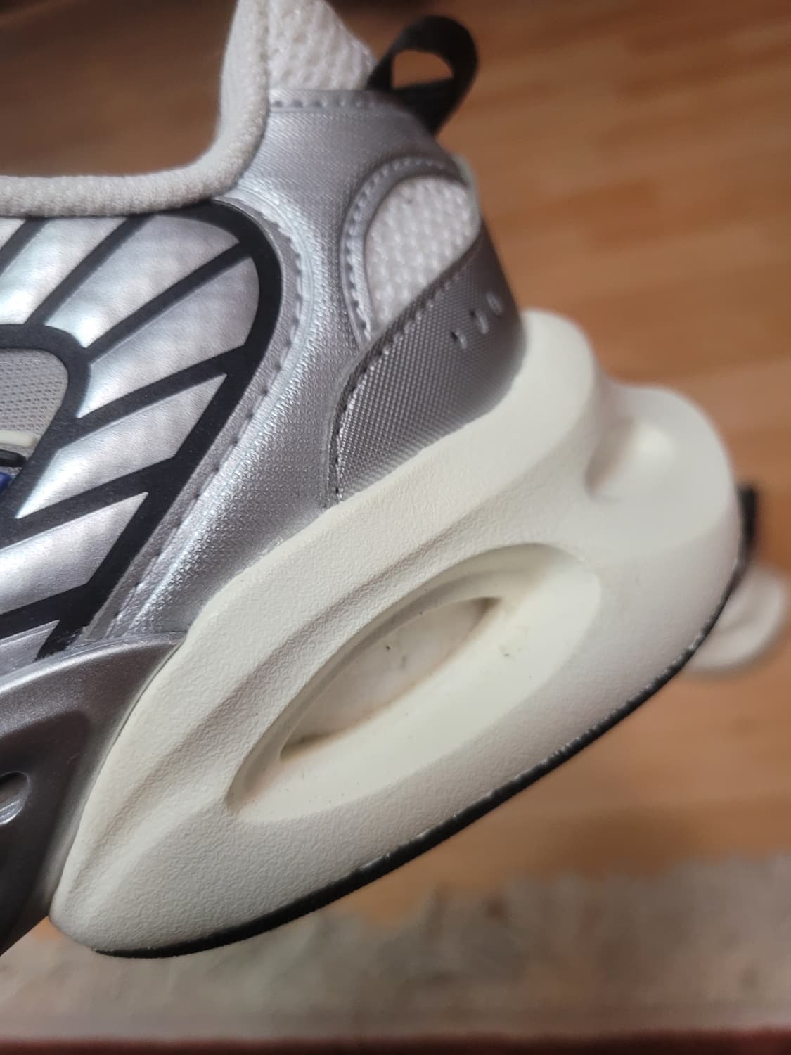 아디다스 클라이마쿨 벤토 3.0 실버 260 상품이미지3