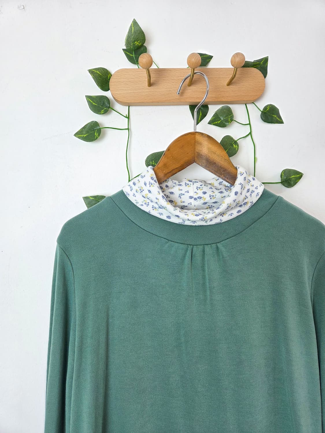 잔꽃 포인트 목폴라 슬리브 상품이미지2