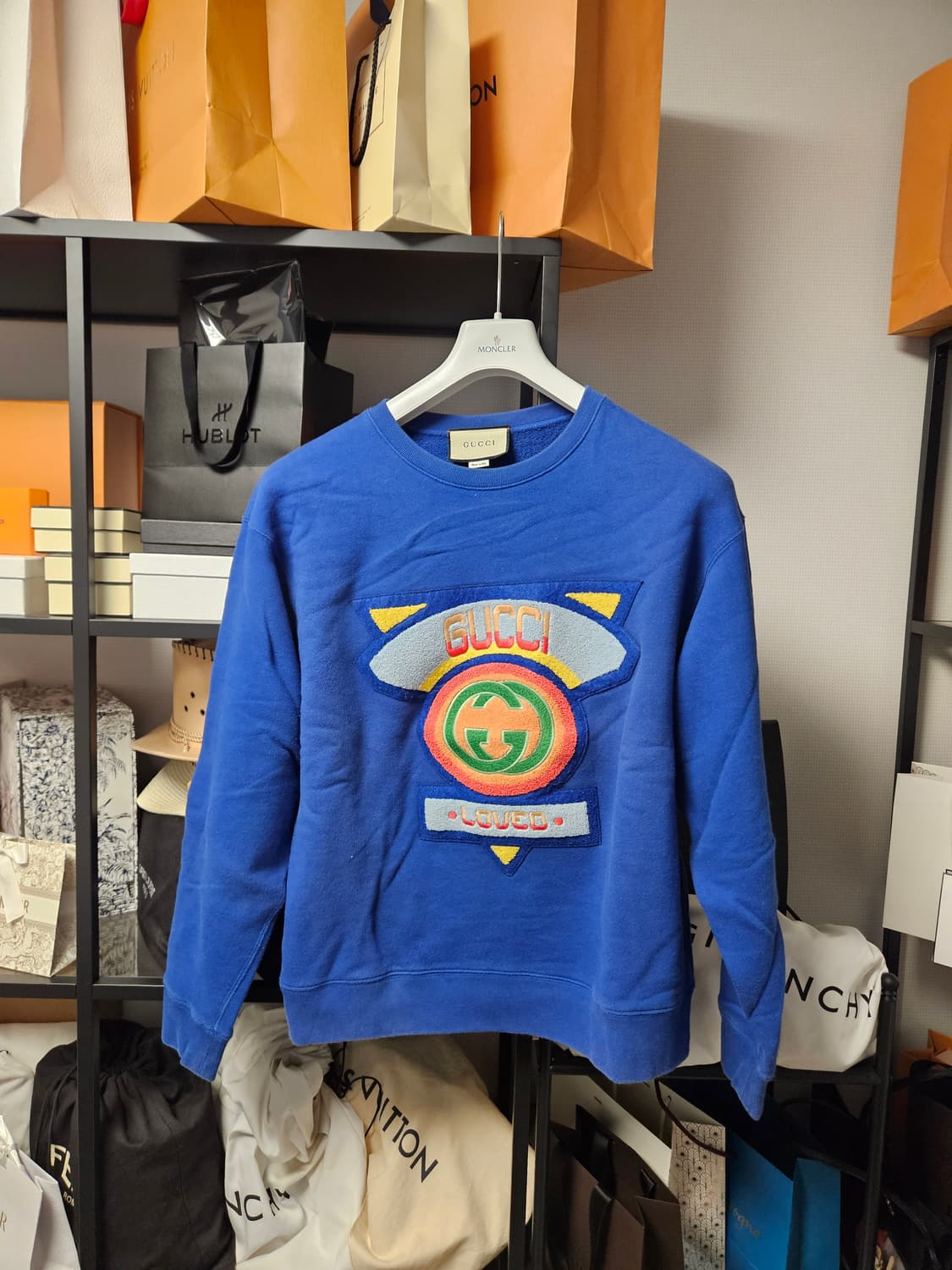 구찌 맨투맨 판매합니다. 상품이미지1