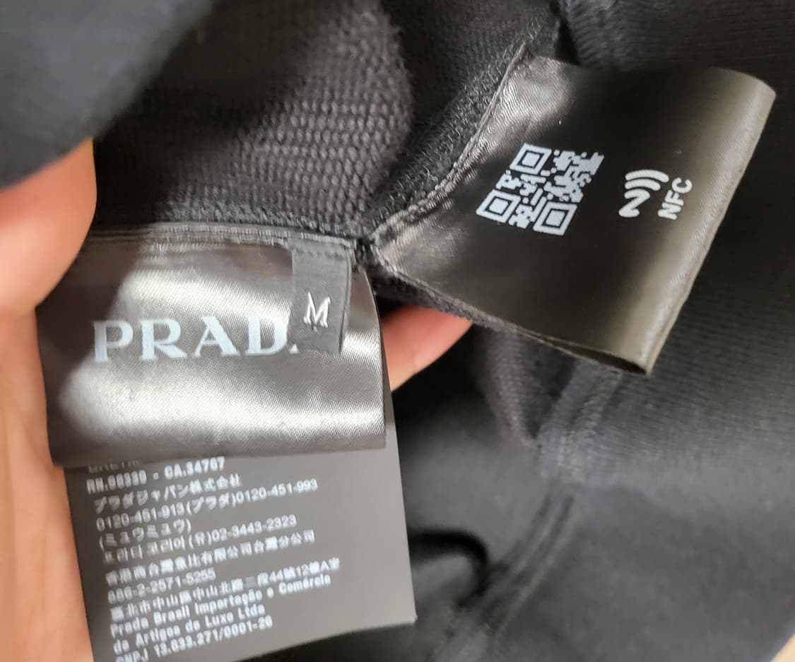 프라다 맨투맨 상품이미지3