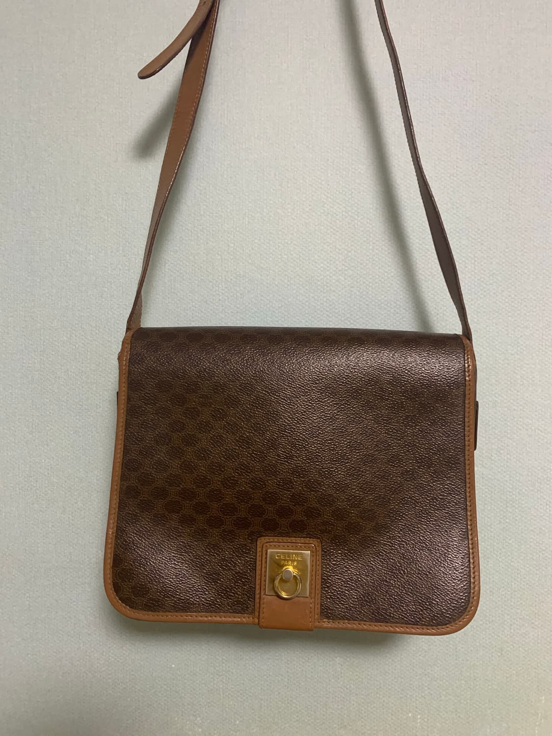 셀린느 마카담 숄더 크로스백. 정품 상품이미지2