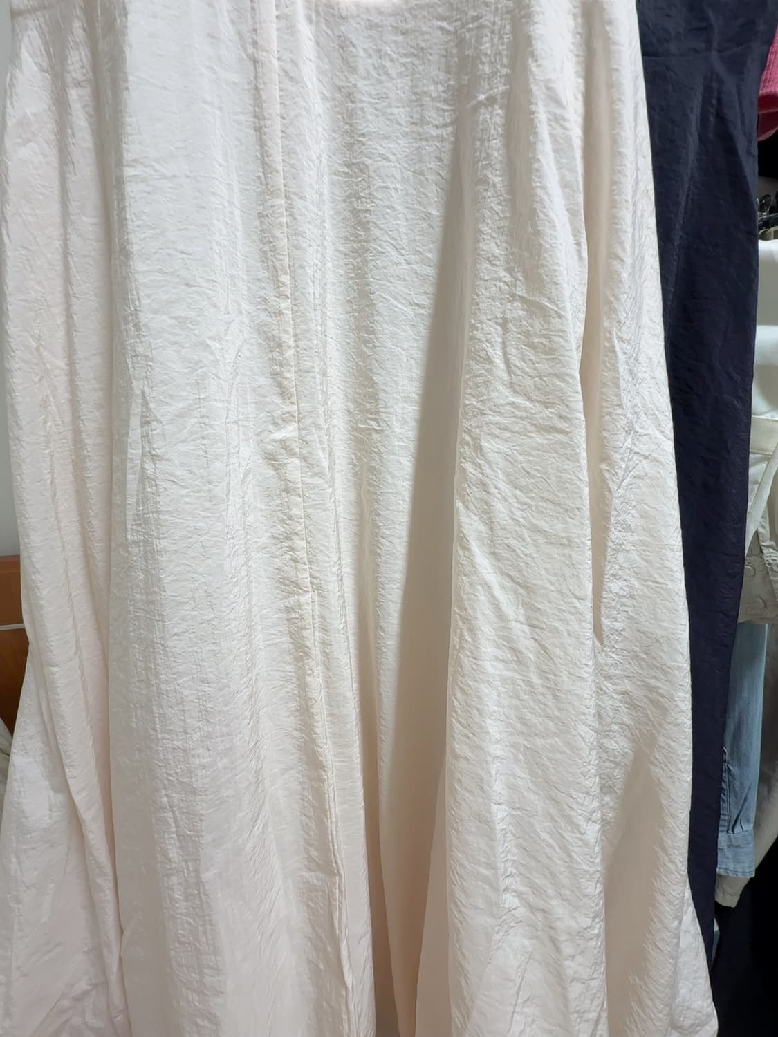 COS 슬리브리스 버블 헴 미디 드레스 32사이즈 새상품 상품이미지5