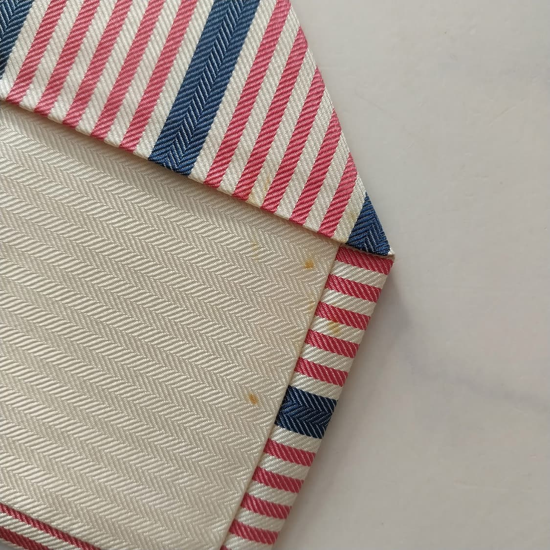 던힐 실크 핑크 스트라이프 넥타이 9.2cm A+~A등급 K1812
 상품이미지9