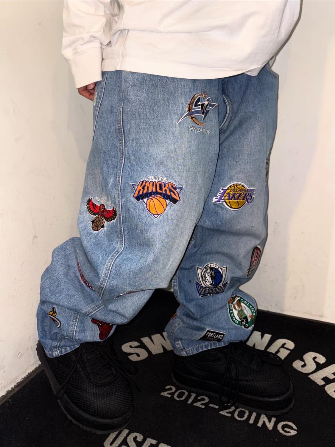 NBA Hip-Hop Embroidery Patch Denim Pant 상품이미지3