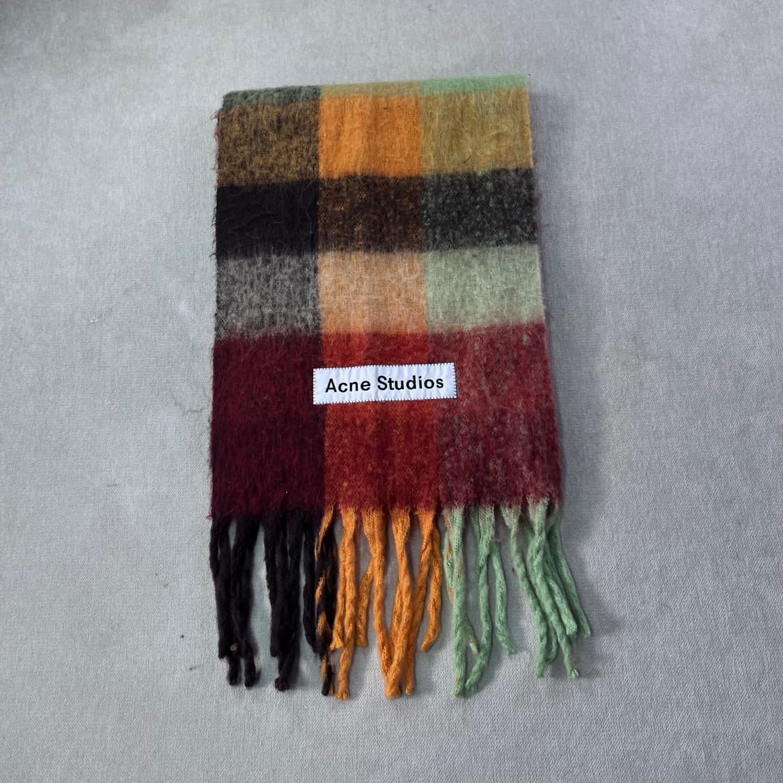 아크네스튜디오 모헤어 머플러 상품이미지2