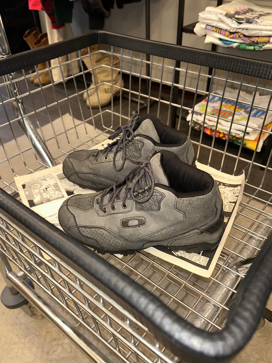 Oakley Battalion Mid trekking boots 상품이미지5