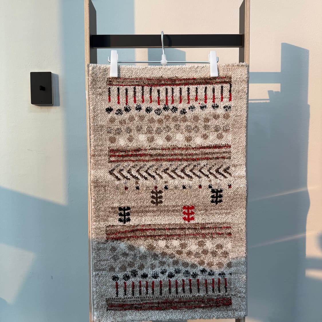 베이지 트라이벌 패턴 러그 상품이미지1