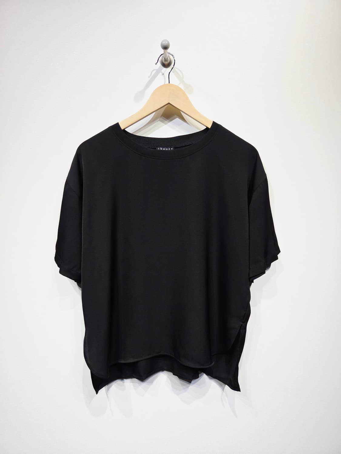 띠어리. 여자 블랙 반팔 티셔츠_S 상품이미지2