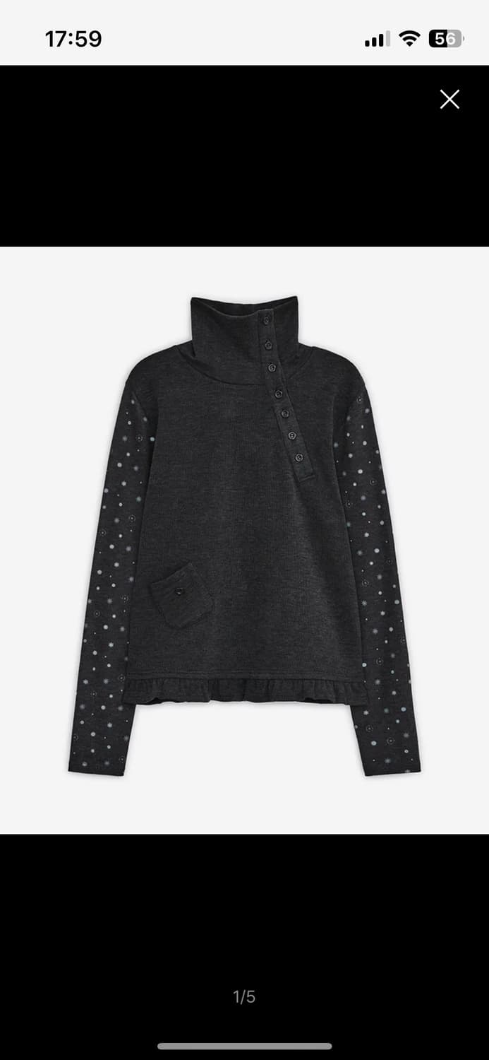 허그유어스킨 플라워 버튼 폴라 탑 차콜 티셔츠 허유스 상품이미지1