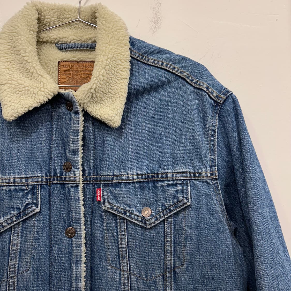 리바이스 빈티지 퀄리티 클로징 뽀글이 롱 데님자켓 상품이미지1
