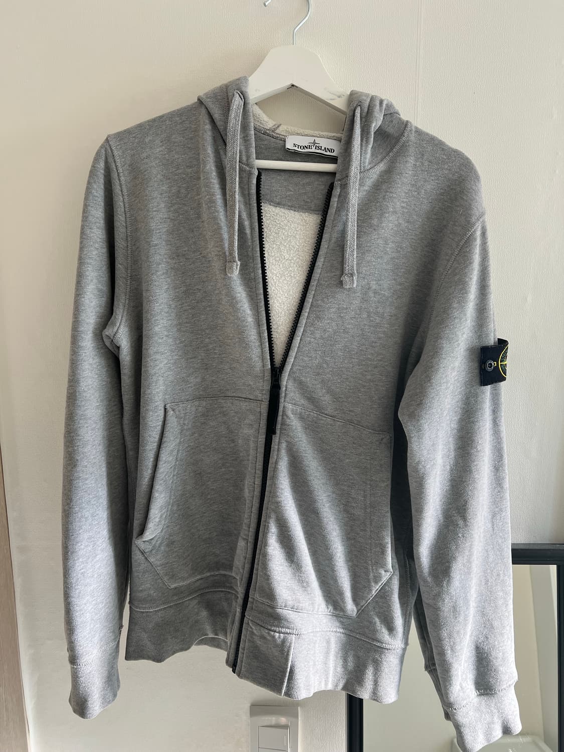 스톤아일랜드 후드집업 상품이미지1