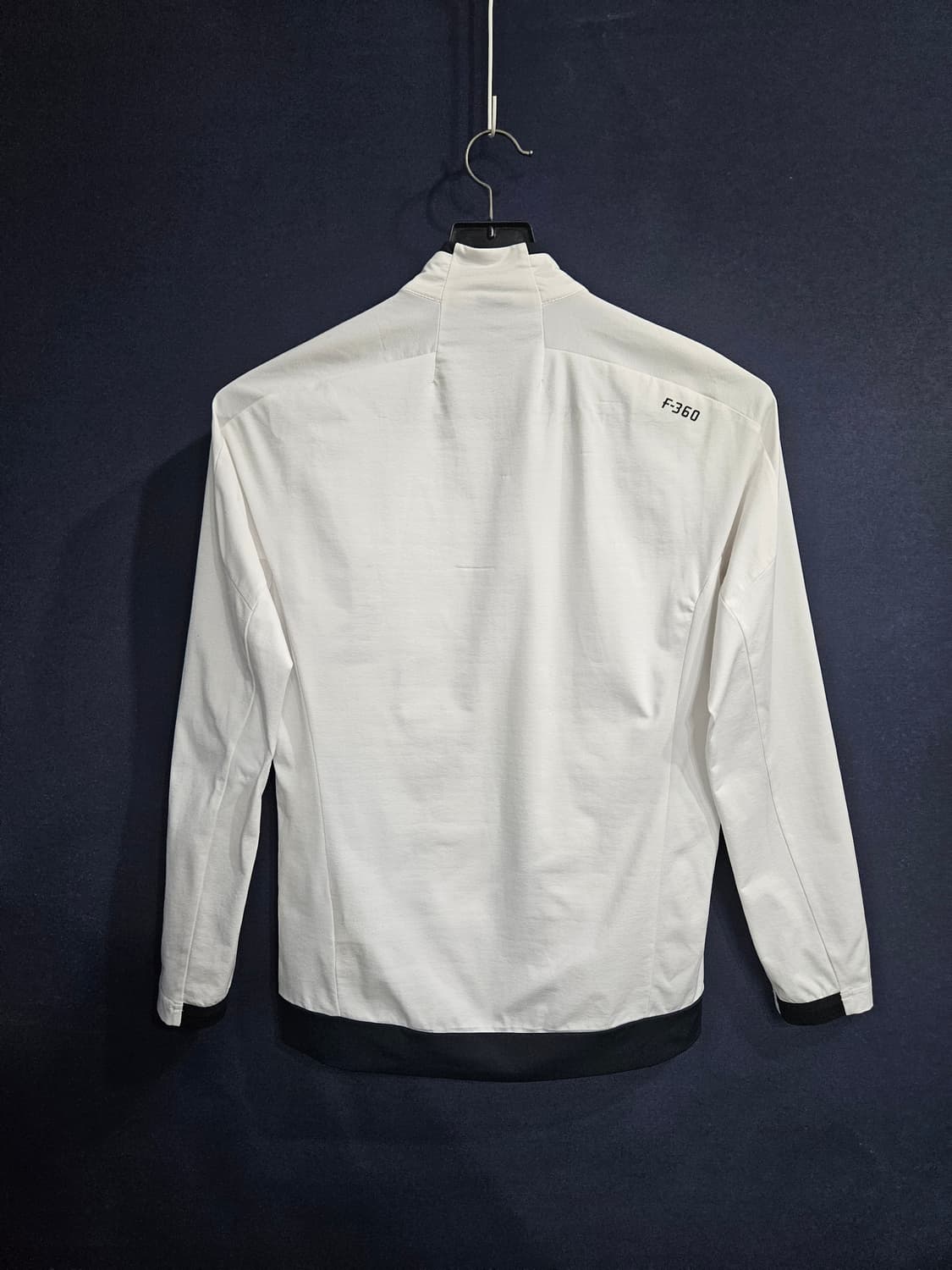 데상트 화이트 남성 슬림핏 95 집업자켓  상품이미지2