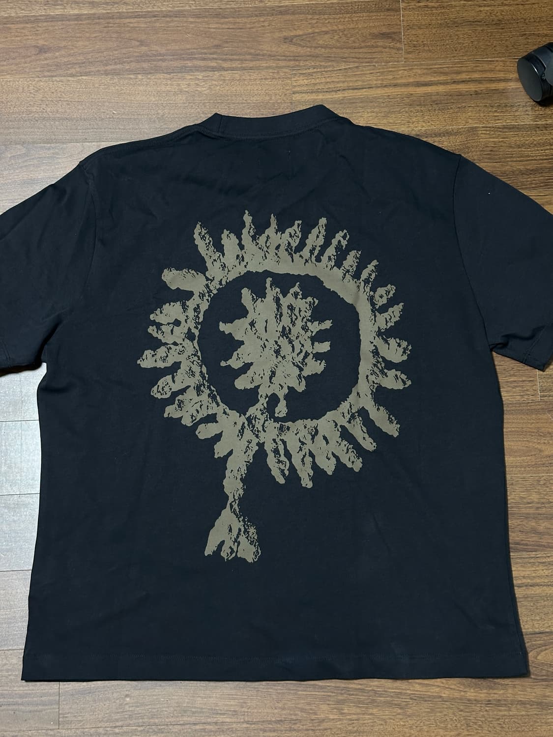 [L] ROA 24SS  그래픽 티셔츠 블랙 상품이미지2