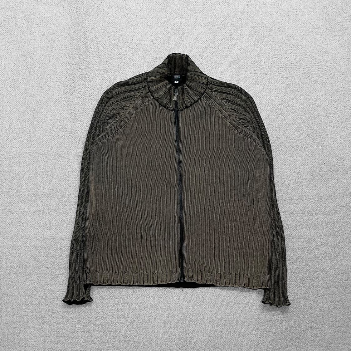 베르사체 진스 꾸띄르 가먼트다이드 니트 집업 상품이미지1