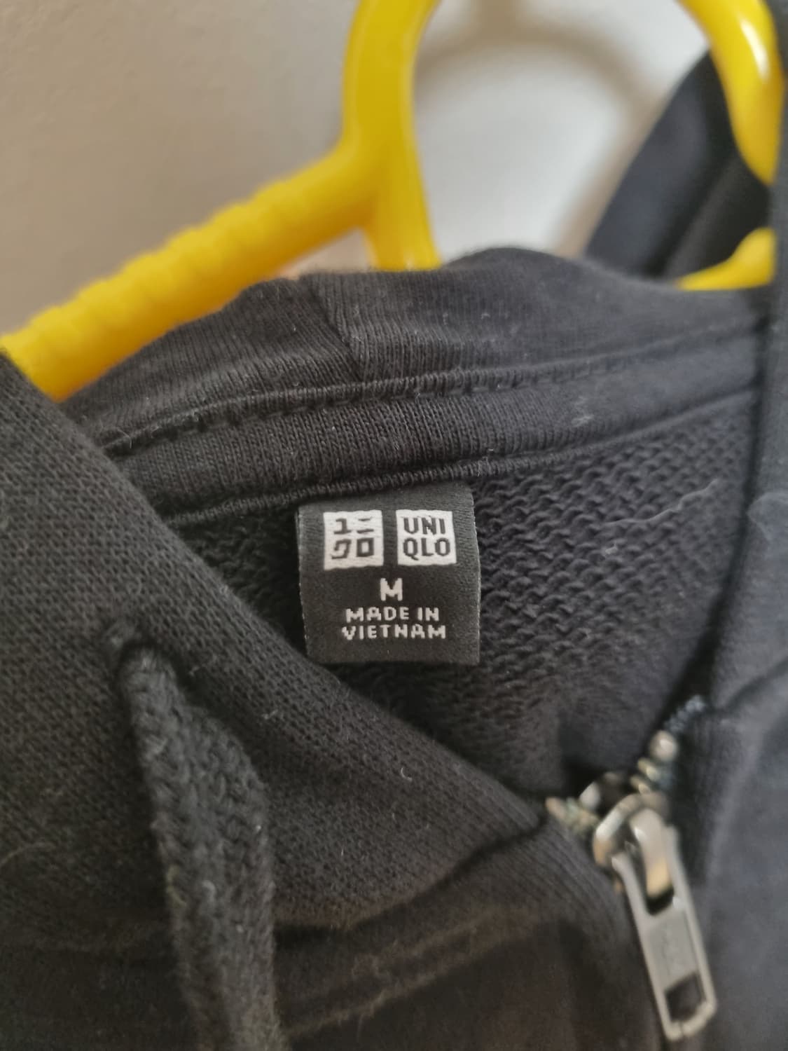 유니클로 검정 후드집업 상품이미지3