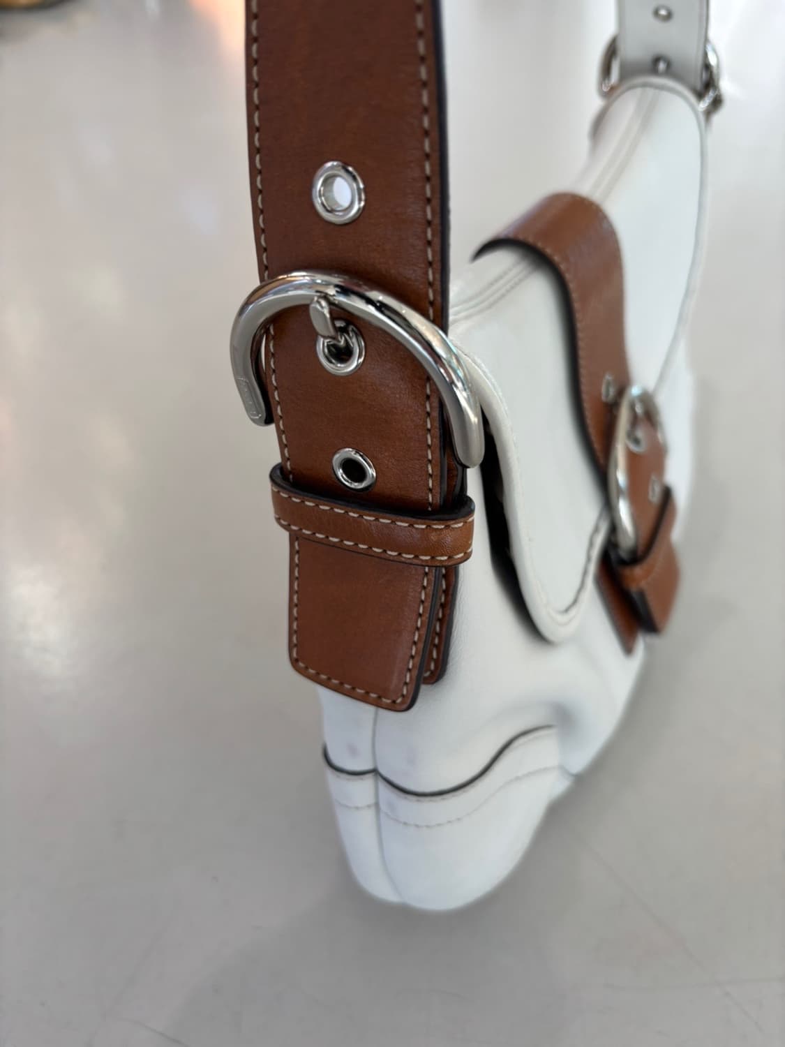 Old Coach Leather Bag 상품이미지4