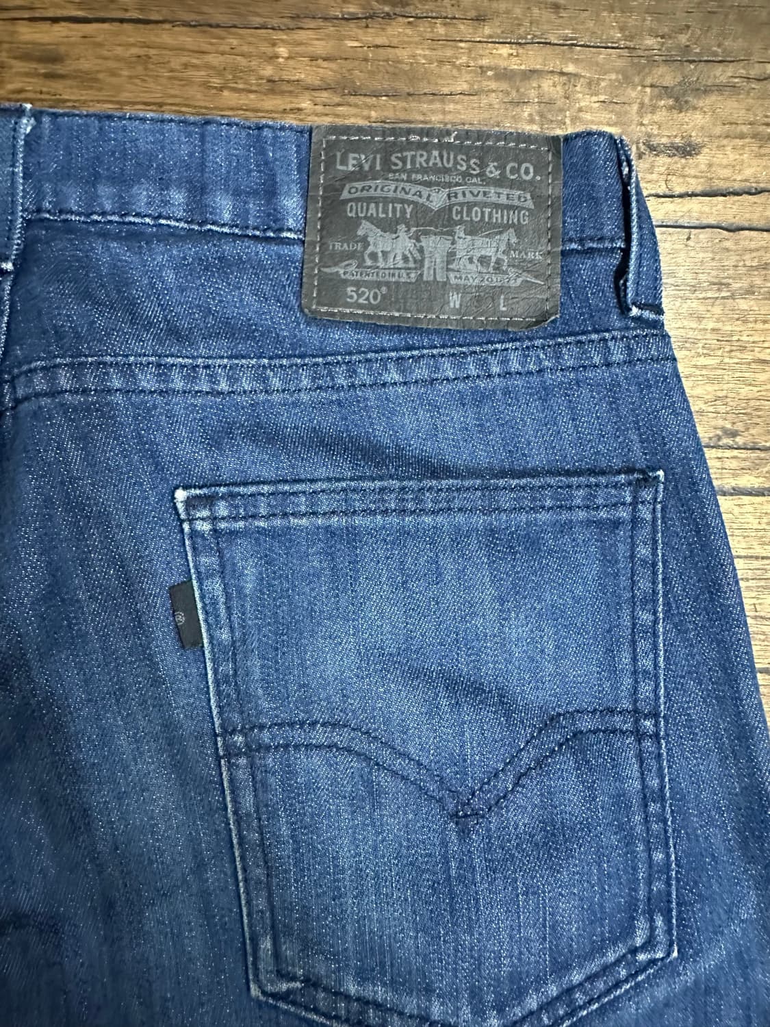 리바이스 LEVIS 520 블랙탭 테이퍼드 데님 팬츠 W32 상품이미지4