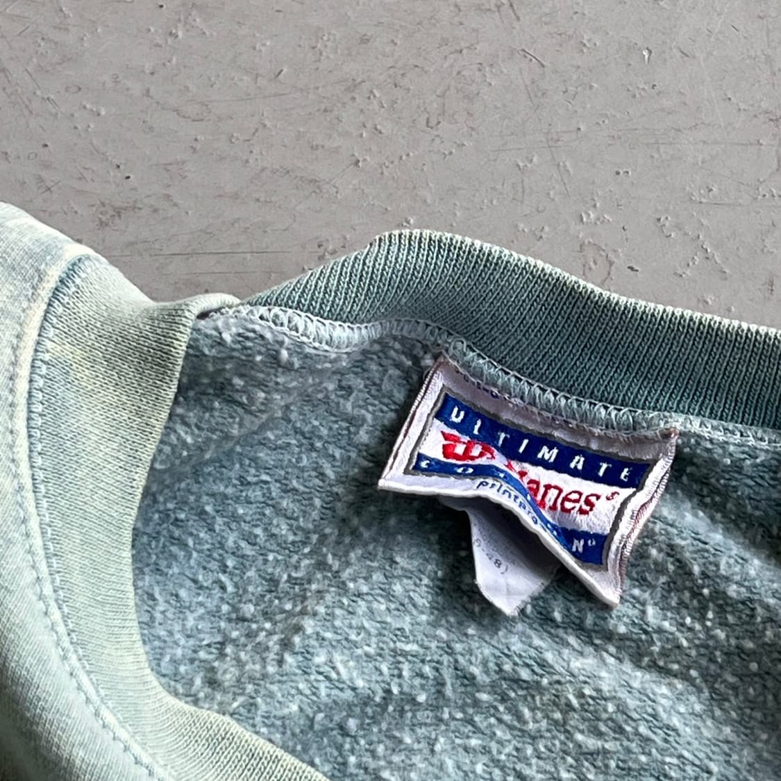 Embossing Sweatshirt 후루츠패밀리