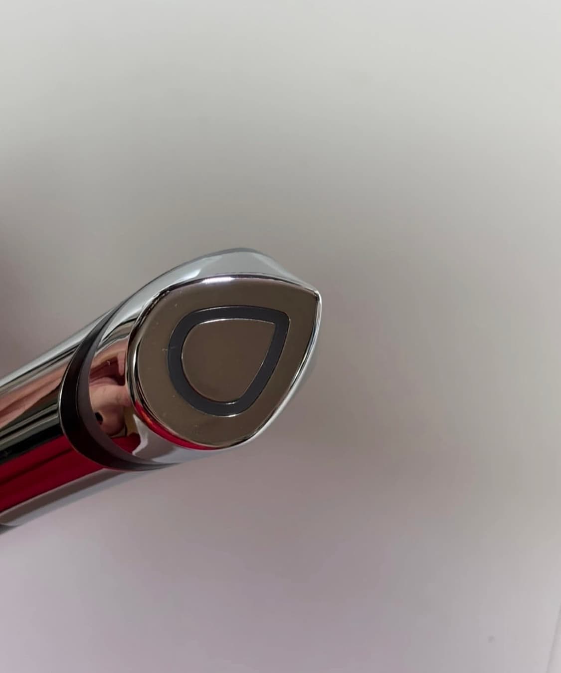 메디큐브 에이지알 부스터힐러 상품이미지4