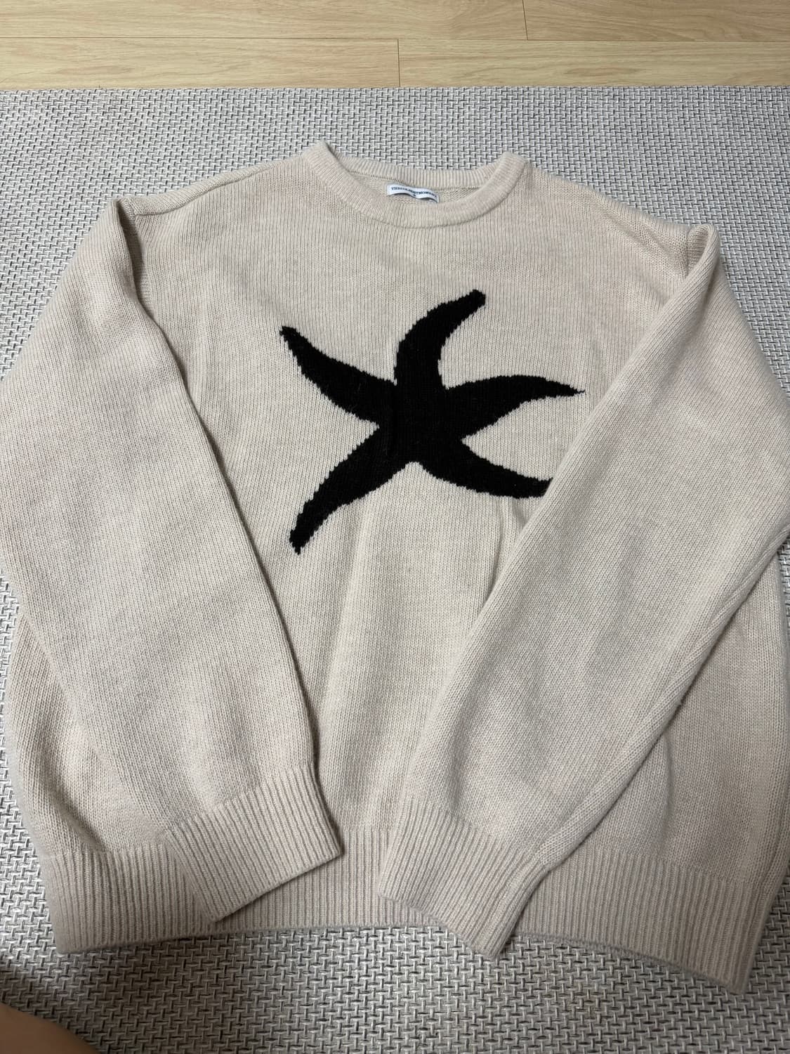 거의 새거 더콜디스트모먼트 니트 M사이즈  상품이미지1