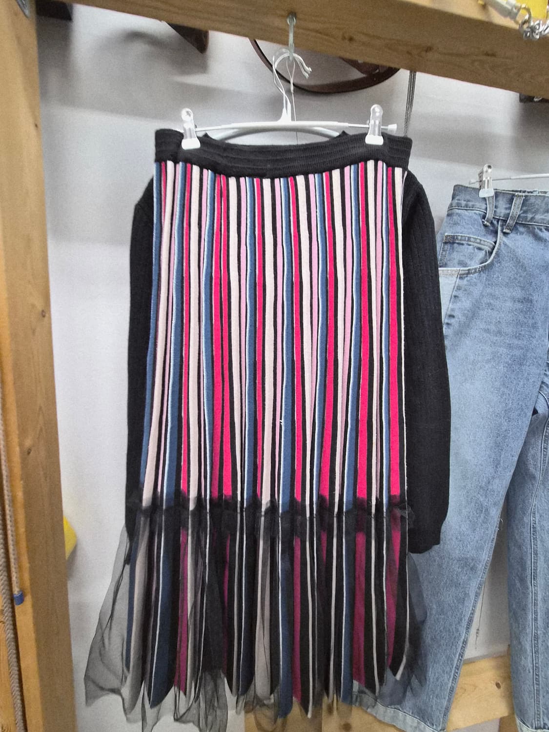 샤틴 사이드 셔링 브이넥 니트.레니본 니트샤스커트 상품이미지6