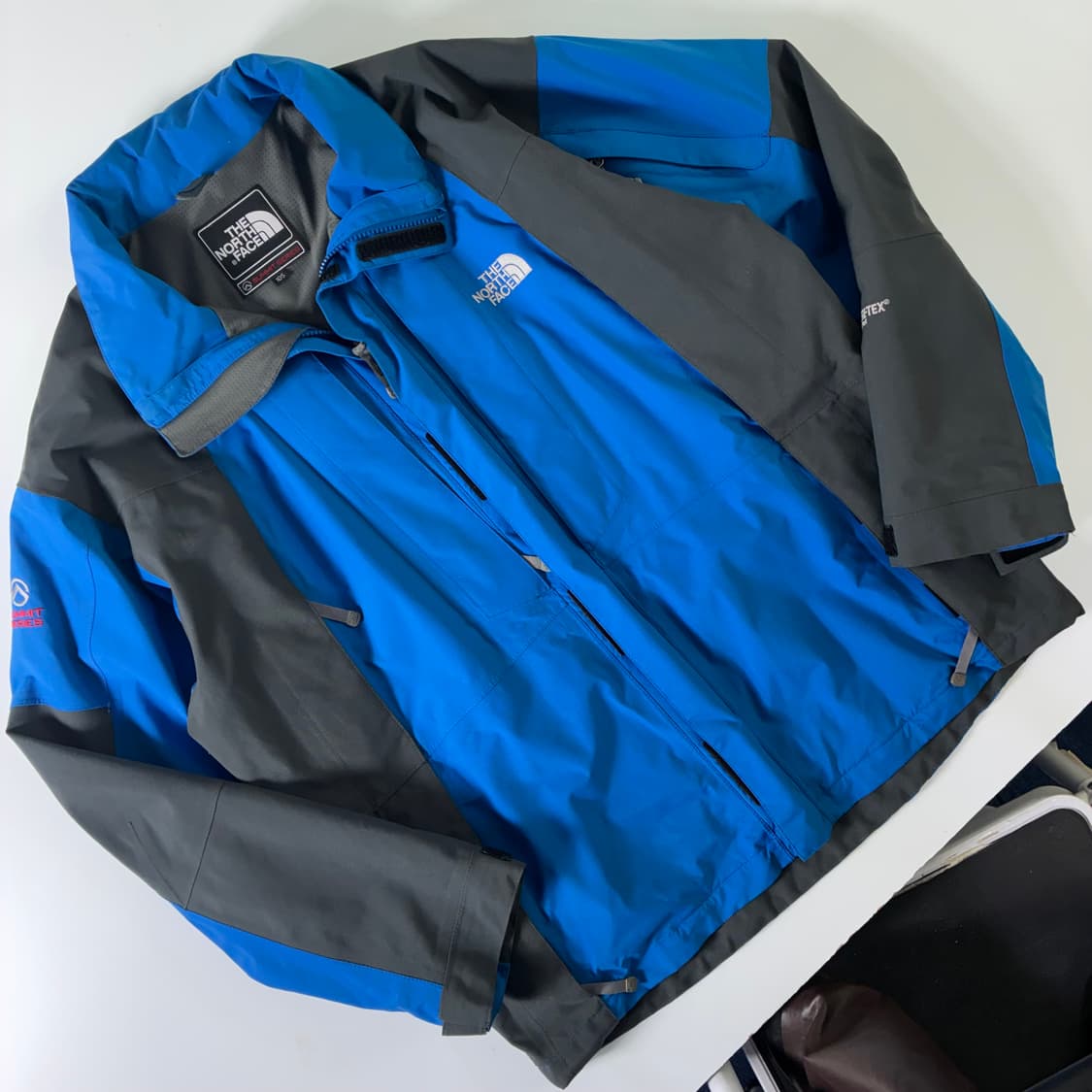 The northface  노스페이스 써밋시리즈 고어텍스 블루 바람막이  상품이미지2