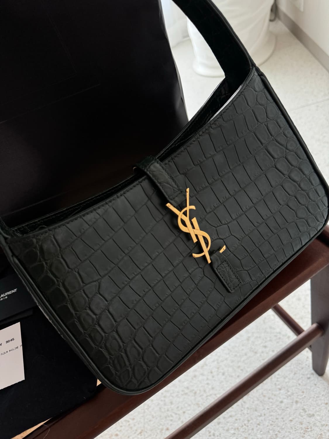 정가 400만 생로랑 LE 5 À 7 호보백 상품이미지5