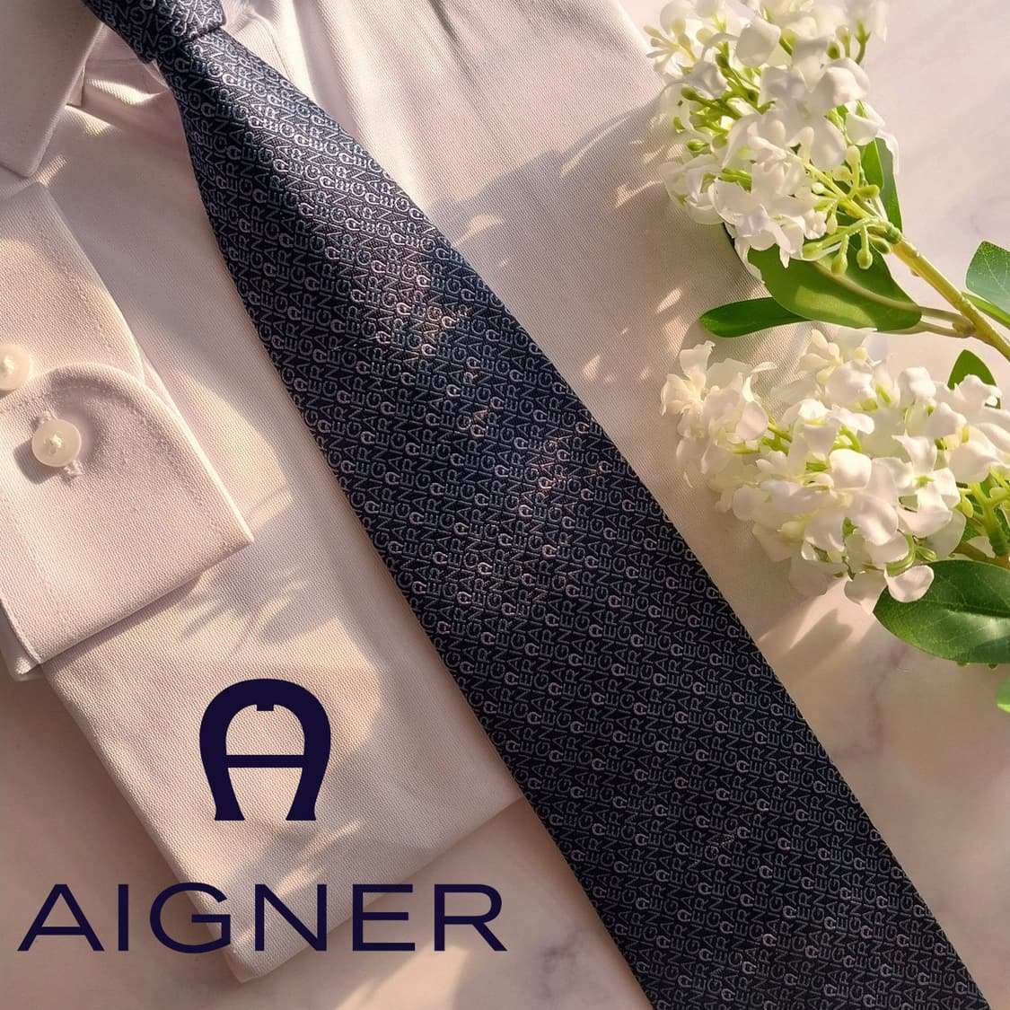 아이그너 실크 네이비 로고 패턴 넥타이 9cm A등급 K1431
 상품이미지1