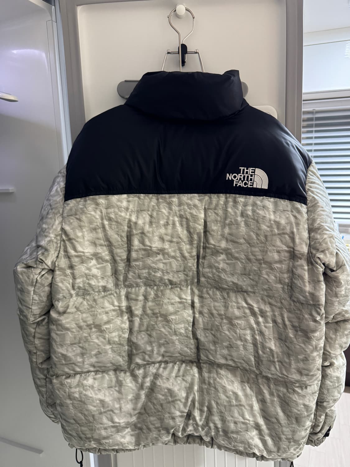 슈프림X노스페이스 페이퍼 눕시 m 새상품컨디션 상품이미지2