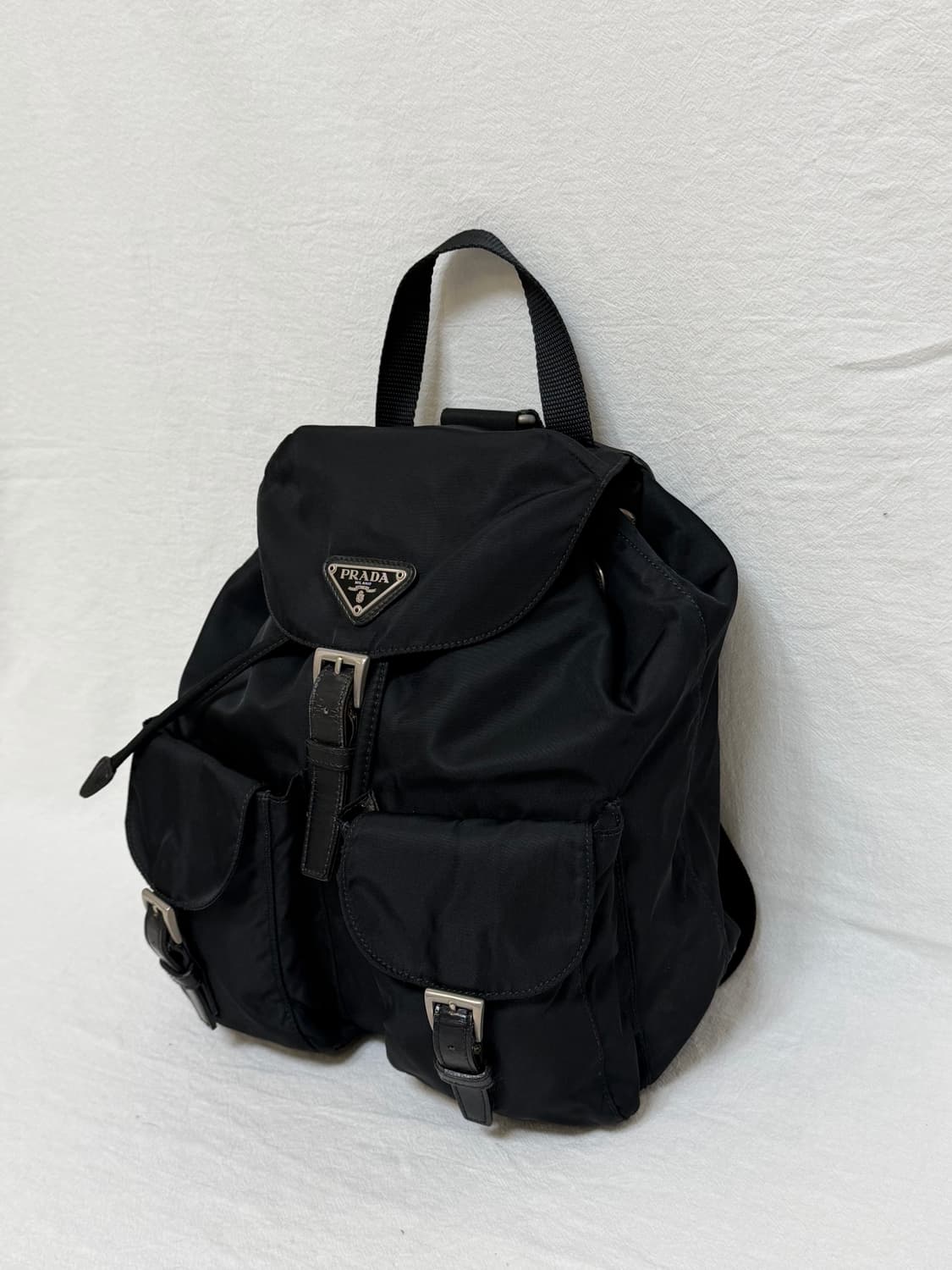 정품 프라다 포코노 나일론 투포켓 스몰 백팩 블랙 상품이미지5