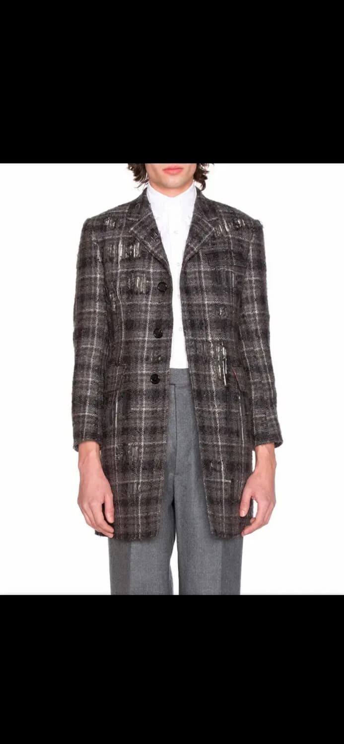 톰브라운 체크 데미지 한정판 코트 상품이미지1