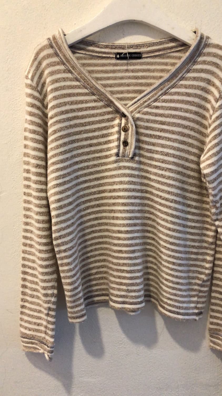 우드 버튼 스트라이프 슬리브 상품이미지1